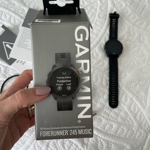 Garmin 245 music